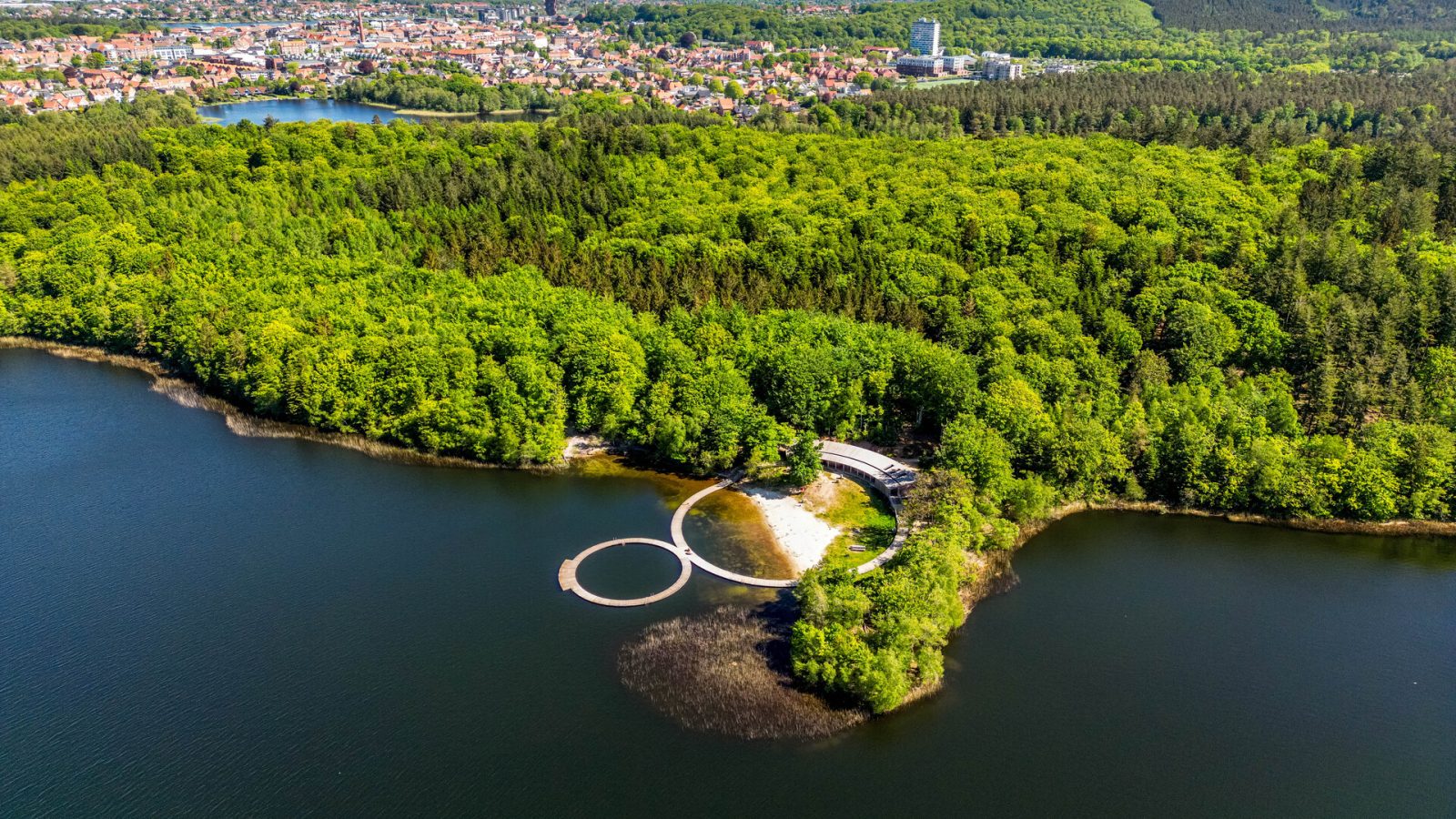 Dronefoto af Silkeborg set ovenfra